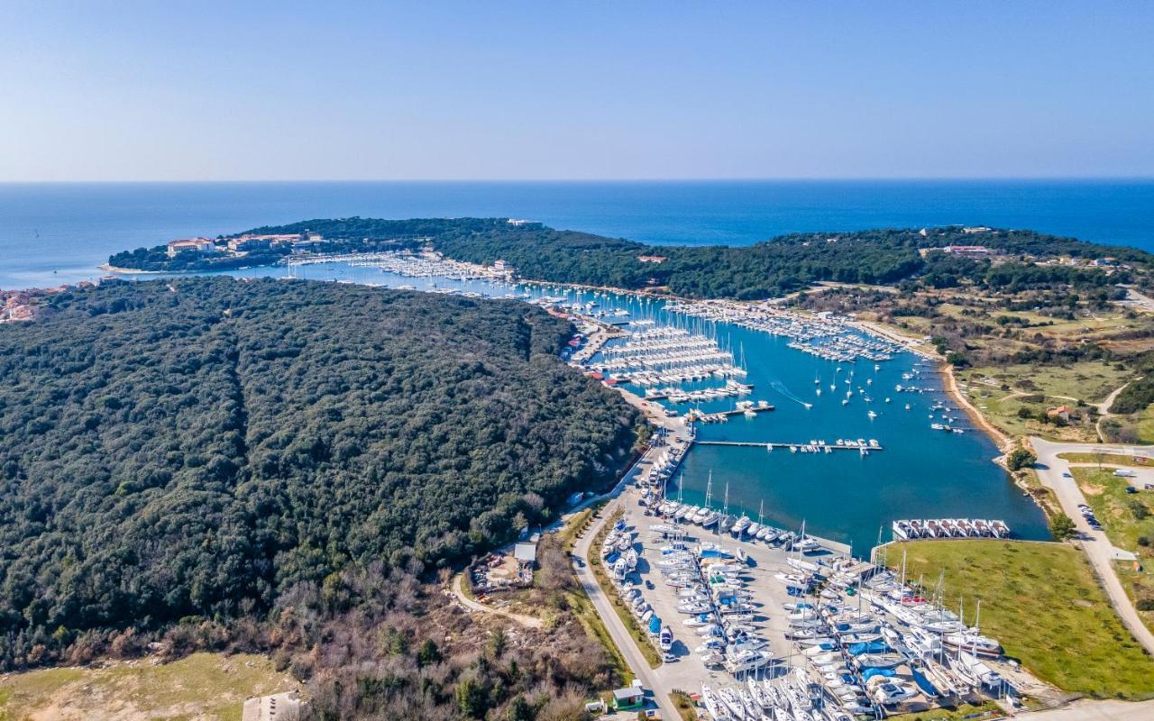 Apartment Blue Pula, New, Family Friendly, Comfortable, Free Parking And Wifi Exterior photo