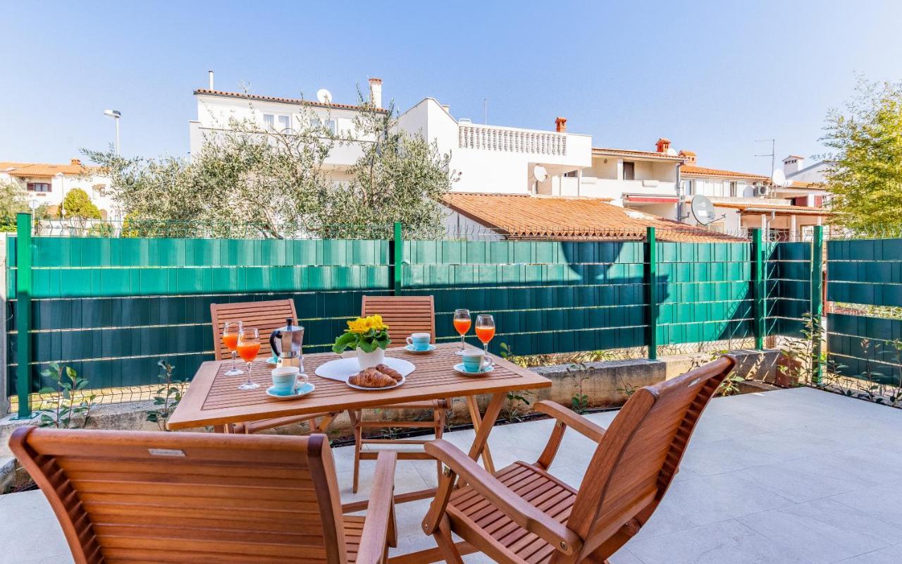 Apartment Blue Pula, New, Family Friendly, Comfortable, Free Parking And Wifi Exterior photo