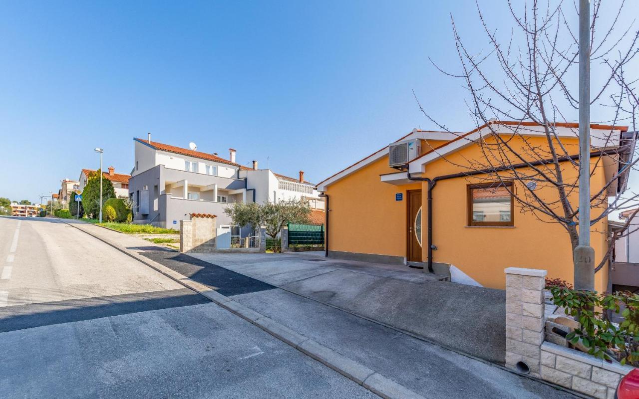 Apartment Blue Pula, New, Family Friendly, Comfortable, Free Parking And Wifi Exterior photo