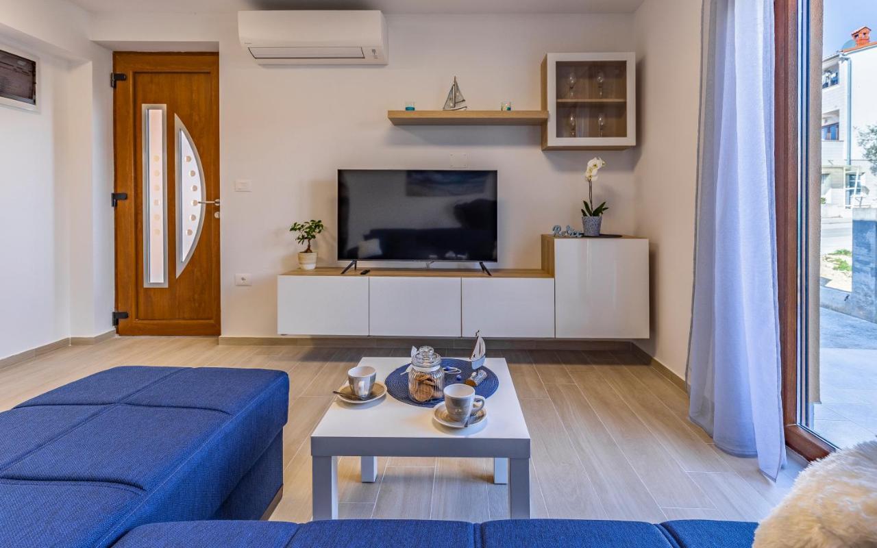 Apartment Blue Pula, New, Family Friendly, Comfortable, Free Parking And Wifi Exterior photo