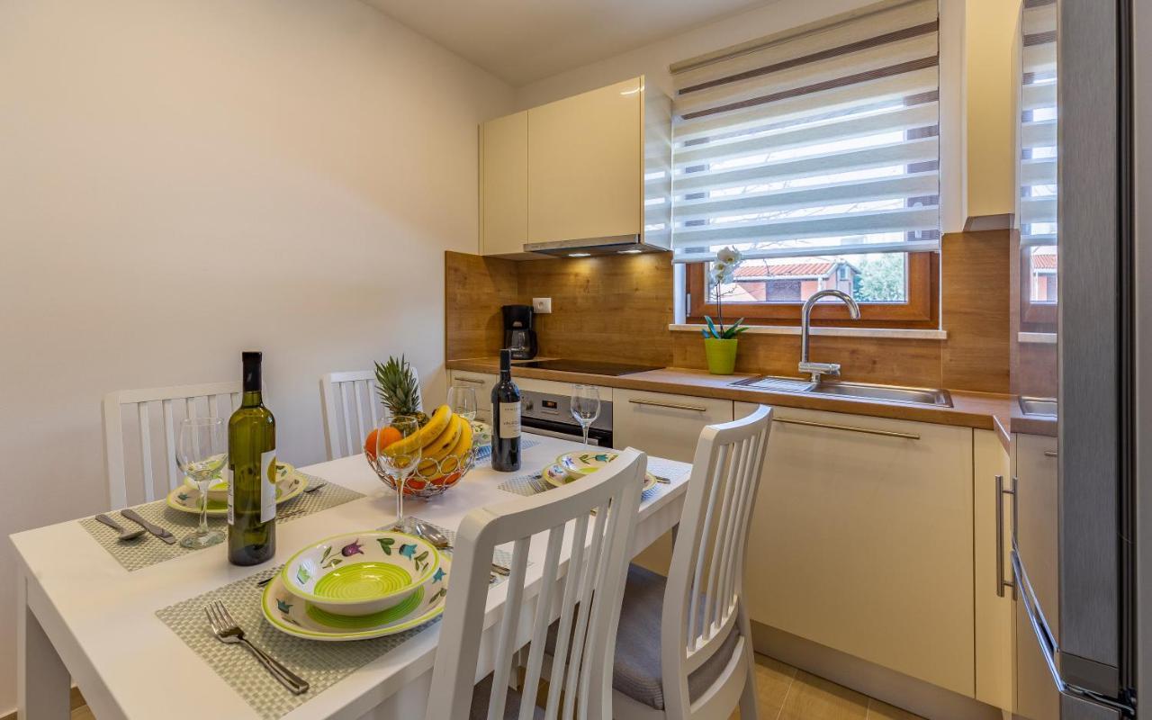 Apartment Blue Pula, New, Family Friendly, Comfortable, Free Parking And Wifi Exterior photo