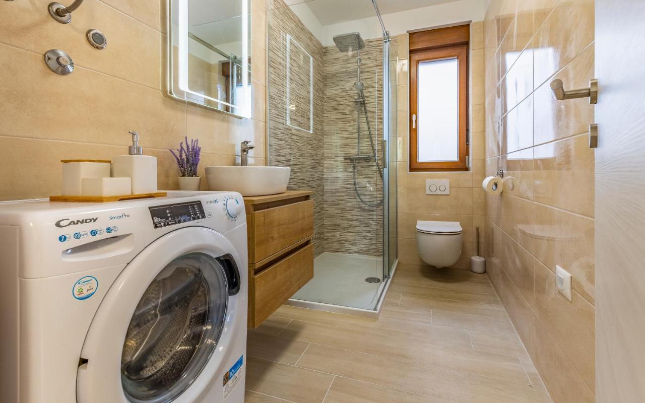 Apartment Blue Pula, New, Family Friendly, Comfortable, Free Parking And Wifi Exterior photo
