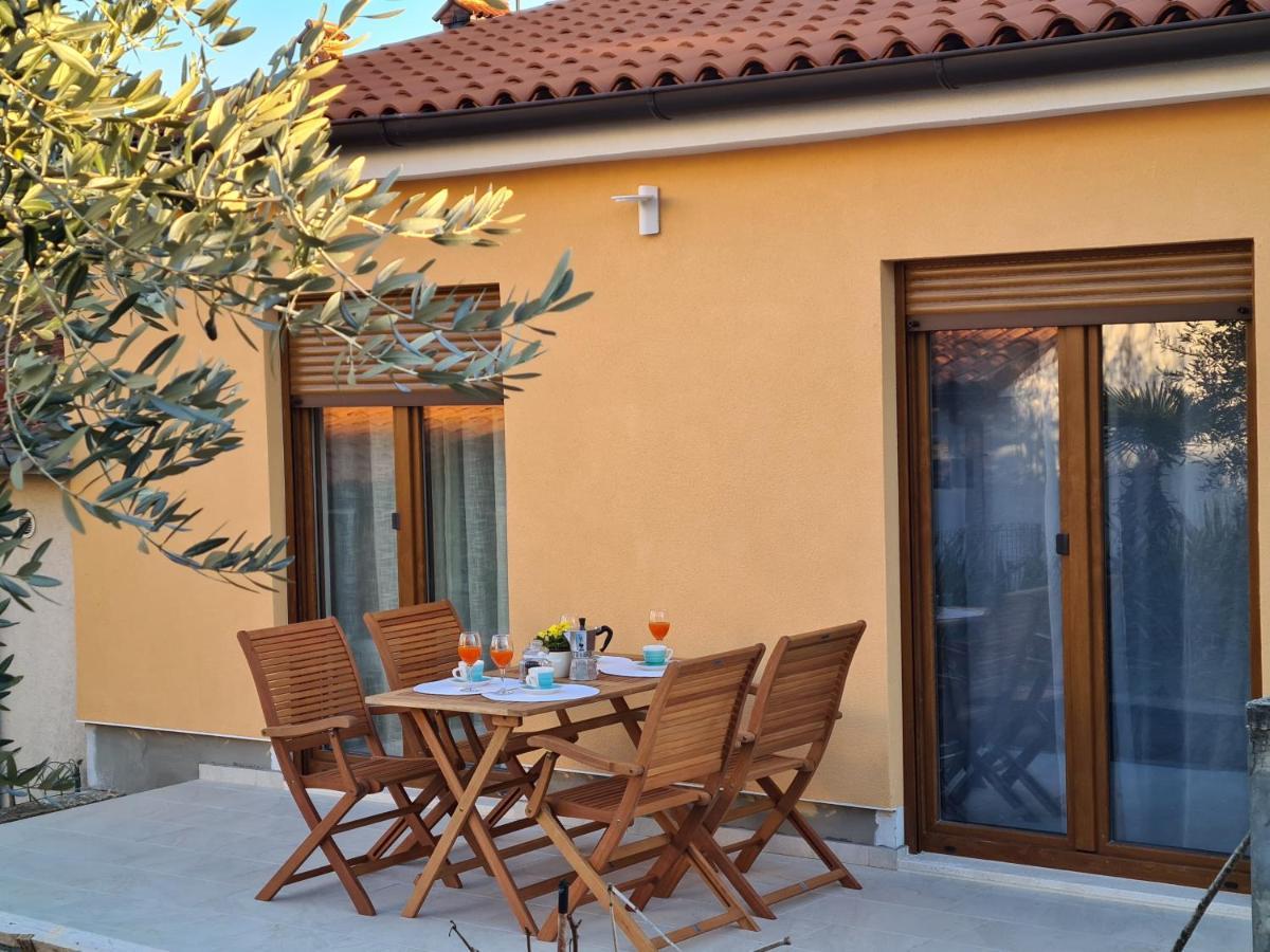 Apartment Blue Pula, New, Family Friendly, Comfortable, Free Parking And Wifi Exterior photo