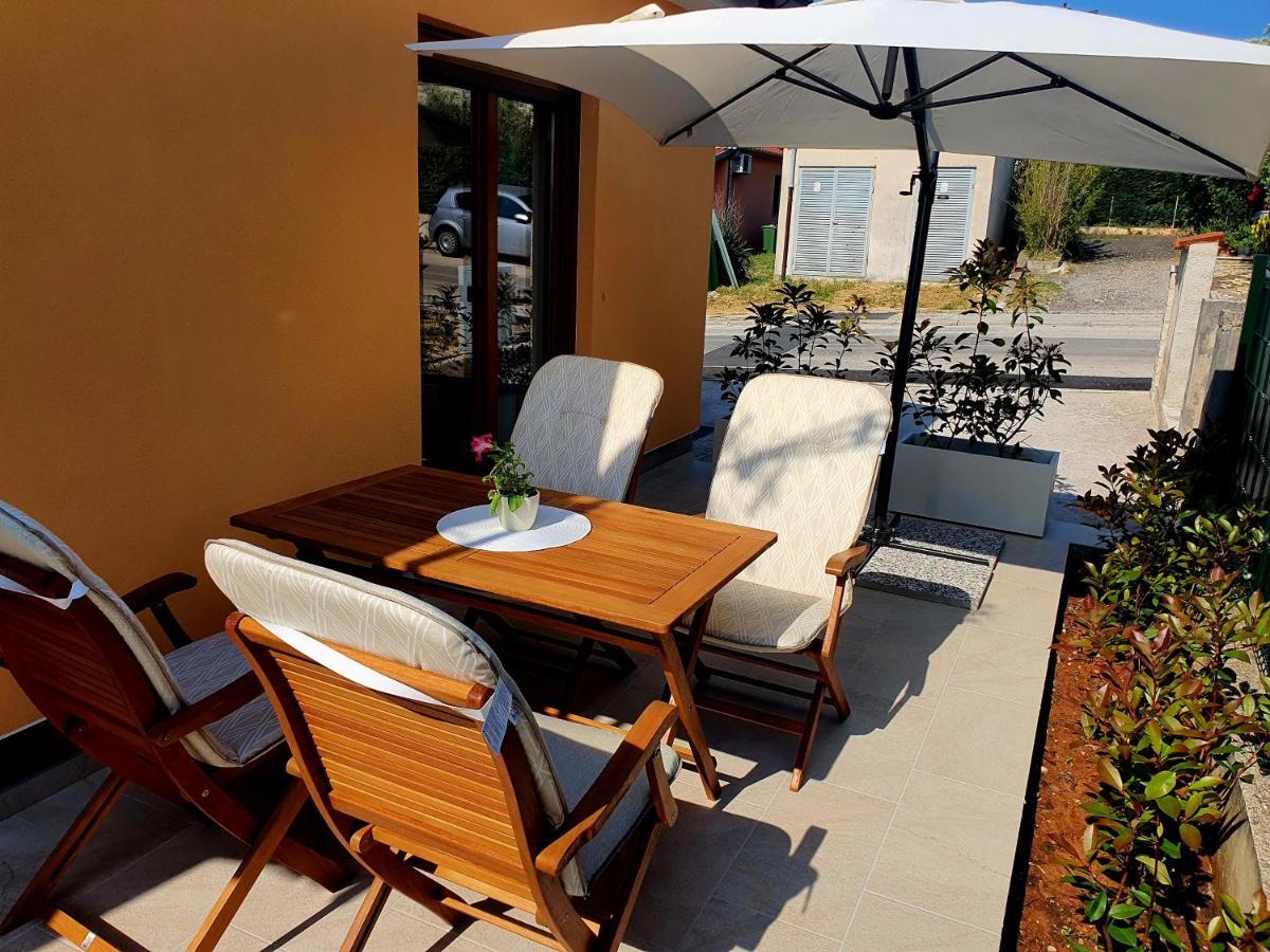Apartment Blue Pula, New, Family Friendly, Comfortable, Free Parking And Wifi Exterior photo